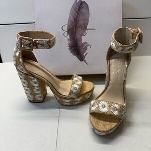 Jessica Simpson Caiya Embroidered Daisy Block Heel Raffia Material Platform Shoe